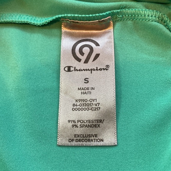 Champion Workout Tank - Picture 4 of 4